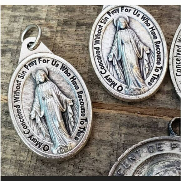 CHRISTIAN RELIGION Saint Medals Pendants Religious Silver Tone Medallions Set - Picture 2 of 6